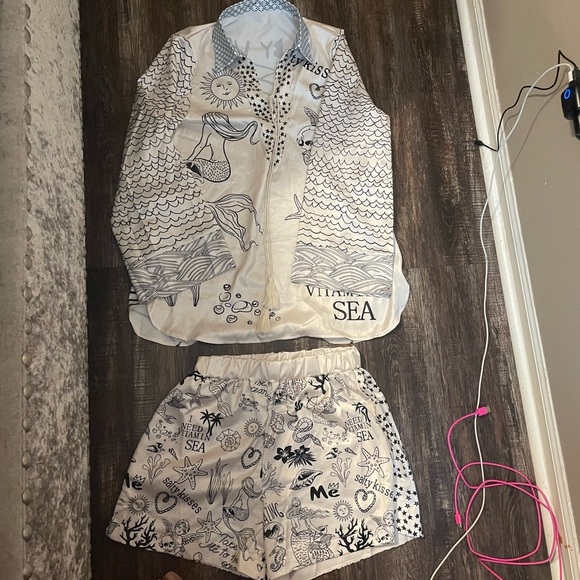 Source Unknown White and Blue Pajama Set - Picture 5 of 6